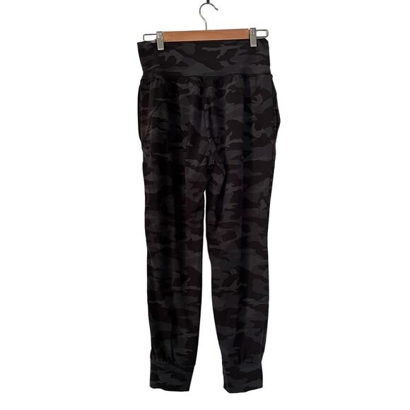 Athleta Salutation Camo Jogger Women's Size Medium Activewear Leggings - Picture 2 of 5